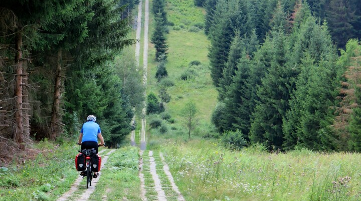 Radfahrer auf Kolonnenweg | © DAV Sigmaringen, Jochen Metz